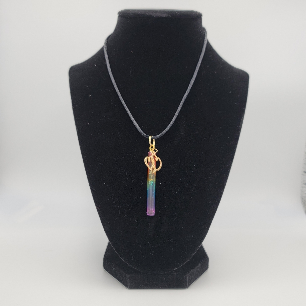 Handmade Rainbow Necklace🌈 - Picture 4 of 10